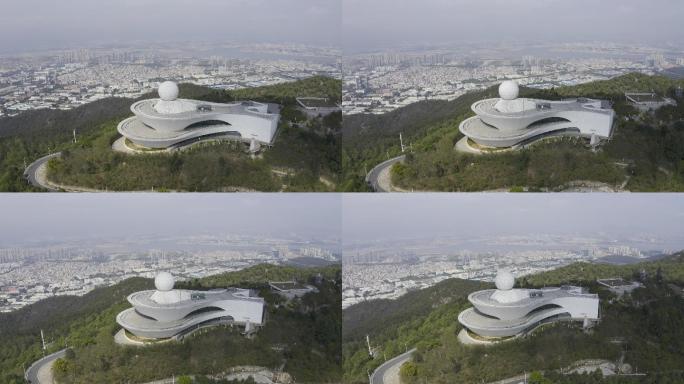 城市峰值气象台“双极化多普勒天气雷达”的航空摄影