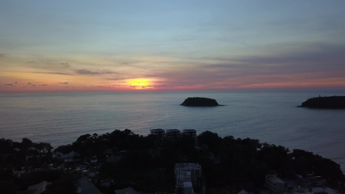 泰国普吉岛拍摄的一段日落航拍风光