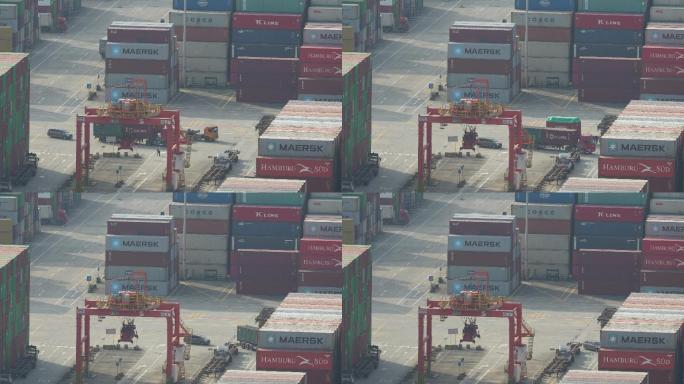 4K正版-深圳盐田港码头运输中的集装箱车