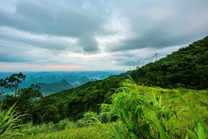 马山杨圩风电站大风车暴风雨晚霞延时摄影