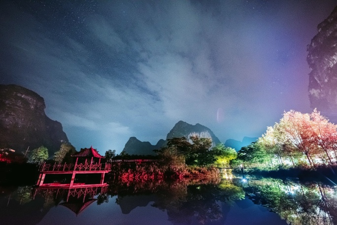 马山攀岩小镇星空夜景