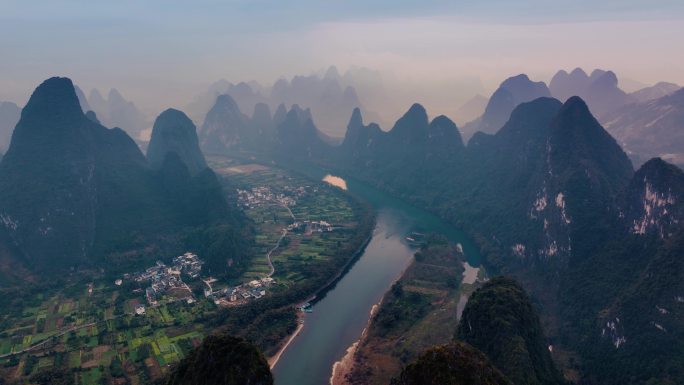 桂林山水鸟瞰图美景喀斯特风貌