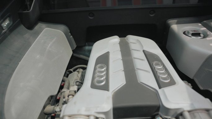 奥迪R8发动机、V8发动机