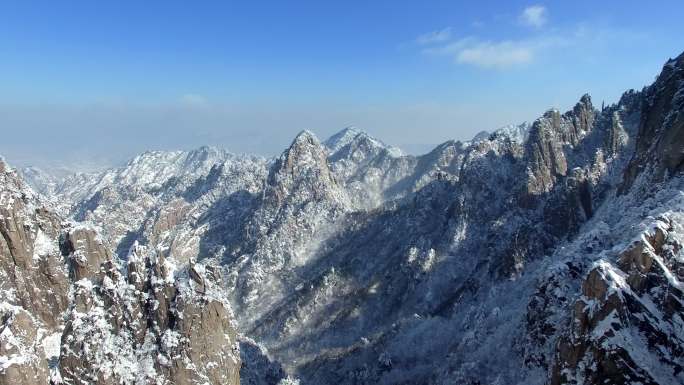 黄山雪景4k雪山山脉