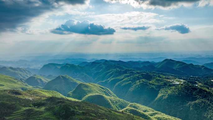 阳光美景阳光透过云层 山顶美景 光芒5K