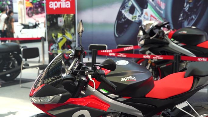 红色赛车 aprilia