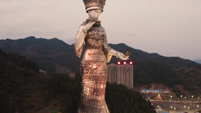 剑河仰阿莎巨型雕像 3#素材