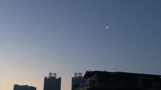 早晨的月亮1（4K）