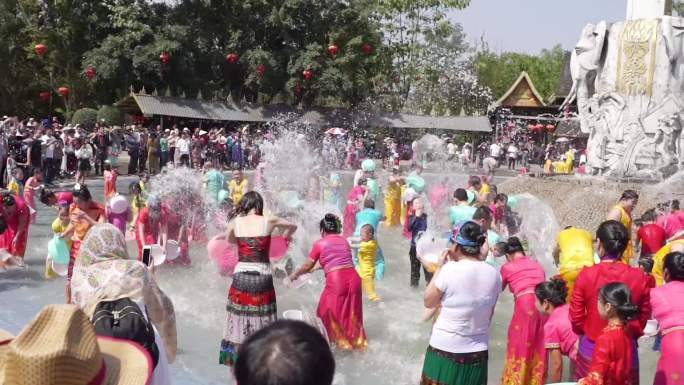 西双版纳傣族泼水节 （升格拍摄）