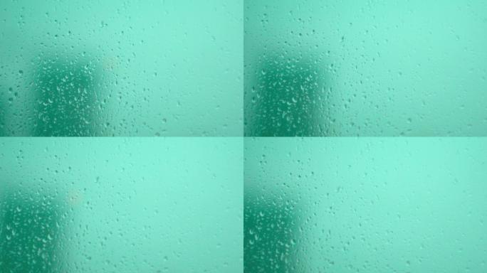 下雨玻璃上的水珠
