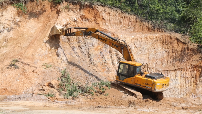 挖机挖地挖沙挖山工地作业视频