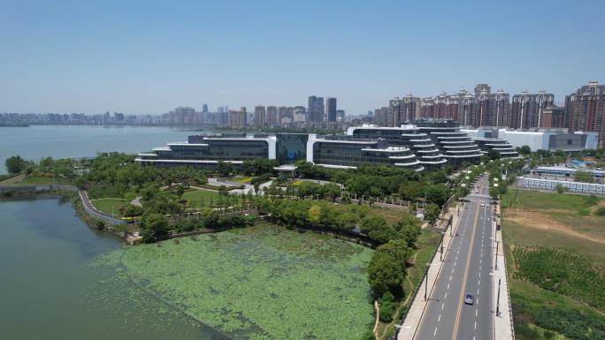 武汉南湖大桥建设银行4k航拍视频素材