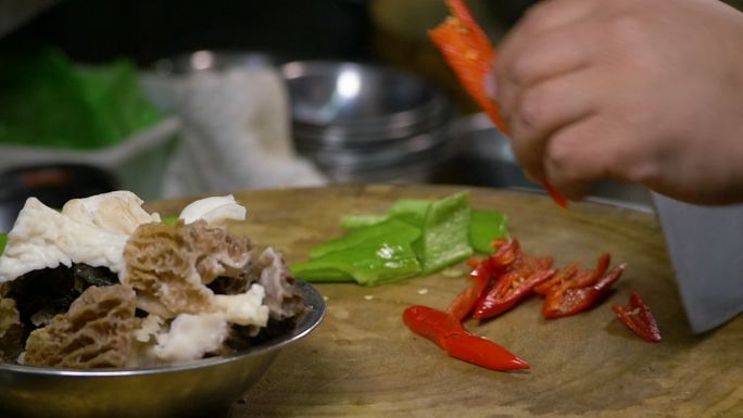 羊肚菌野生菌美食油炸炒烹饪煲汤