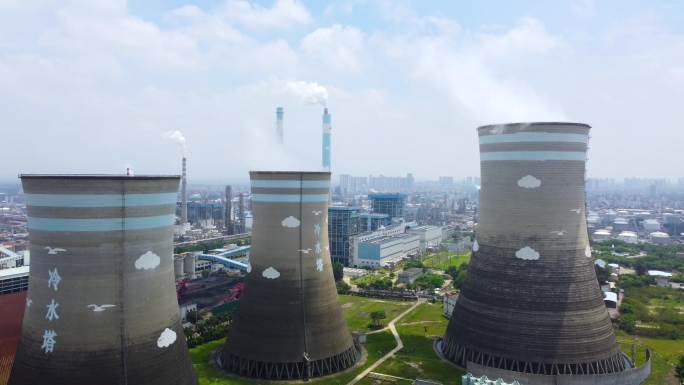 烟囱中国石化炼油厂石油城市冷水塔