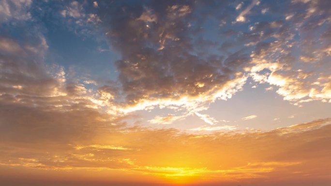 城市天空纯天空朝霞日出火烧云朝阳霞光延时