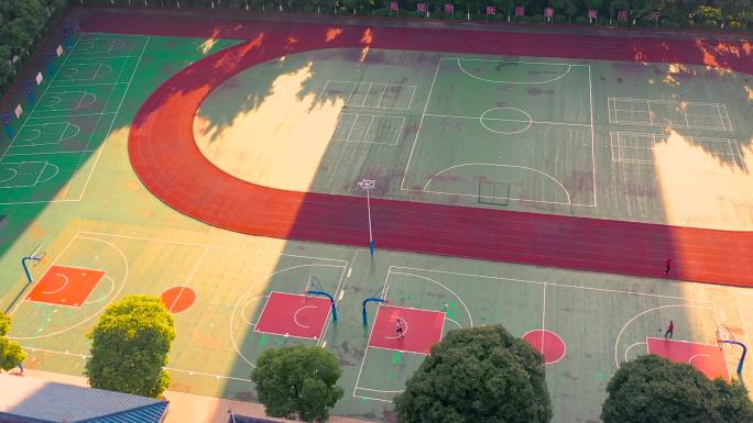 夕阳下的篮球场【4K】航拍