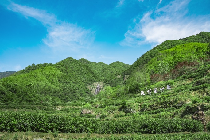 庐山天下第一泉延时山峰蓝天白云云雾