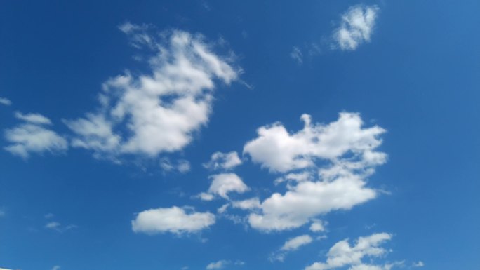 白云飘飘风起云涌蓝蓝的天空生态蓝天阳光