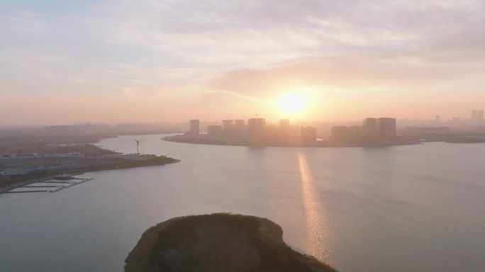 北龙湖金融岛日出云海大景