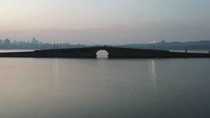 断桥清晨