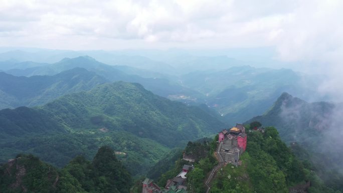 4K武当山风景寺庙金顶航拍