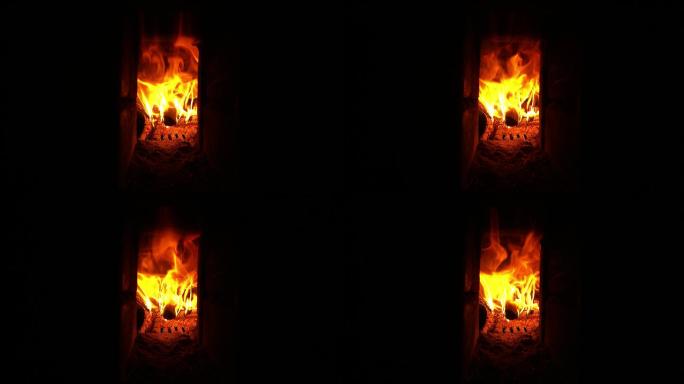 土灶里面柴火熊熊燃烧