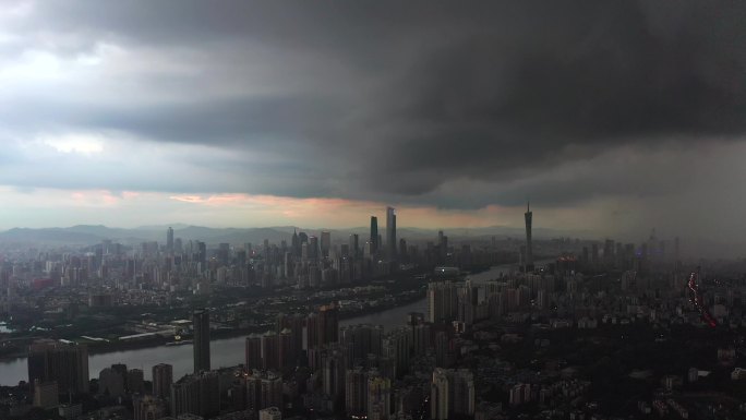 广州台风乌云暴雨航拍08