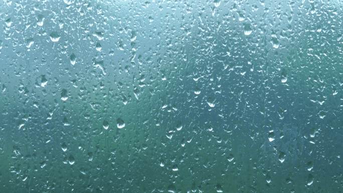 雨天玻璃窗外的水珠