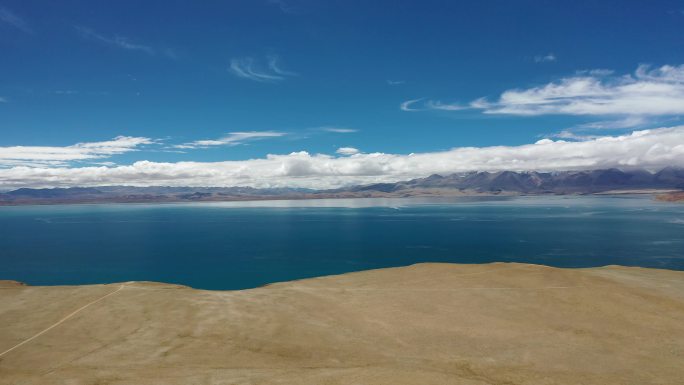 西藏阿里青藏高原玛旁雍错自然风光航拍