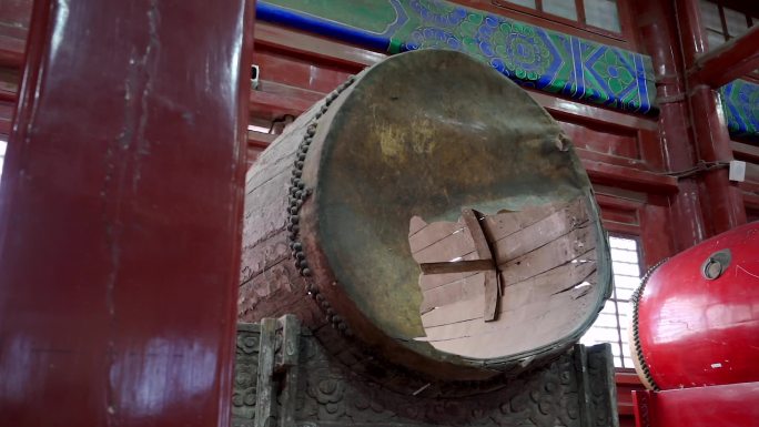 北京鼓楼上保存的古老的鼓