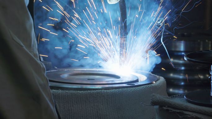 焊接过程 加工工艺 人工操作 专业技术
