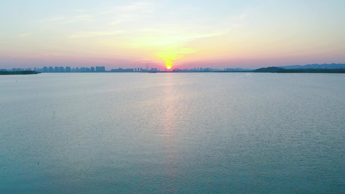 湖南常德柳叶湖日落湖面大气航拍4K