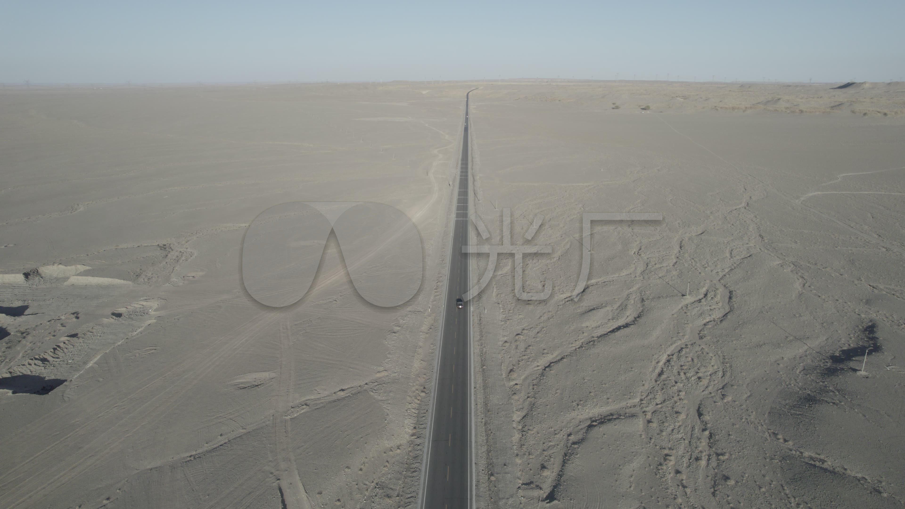 这是“最孤寂公路”，实拍新疆超震撼沙漠公路，想去这里开车吗？_轮台_胡杨林_民丰