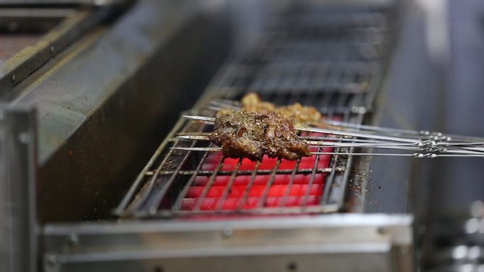 夜市 地摊 烧烤 腰子 羊肉串 烤全羊