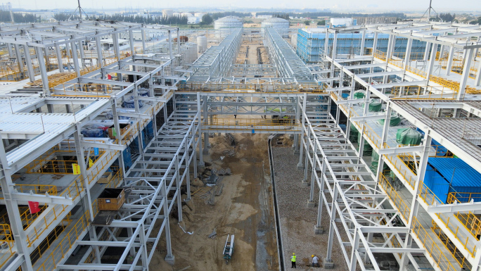 4K航拍大型钢结构工厂厂房建设
