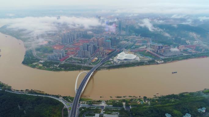 雨中航拍南宁大桥邕江五象新区