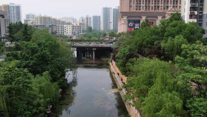 城市中的河道