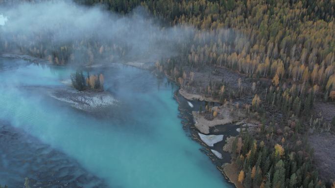 喀纳斯神仙湾秋景航拍