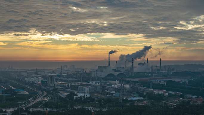 工业污染废气水蒸气烟囱排放