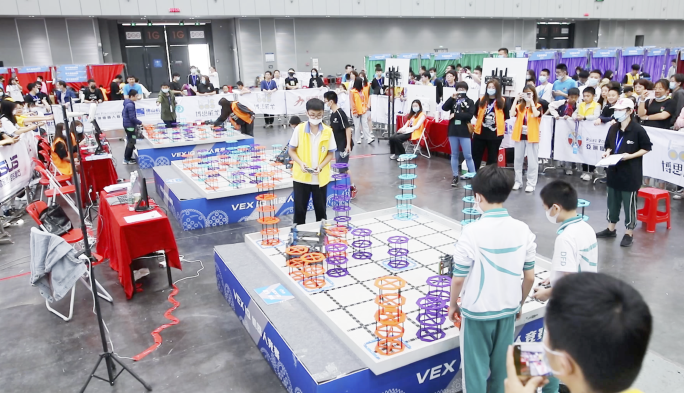 vex机器人比赛 学生编程竞技