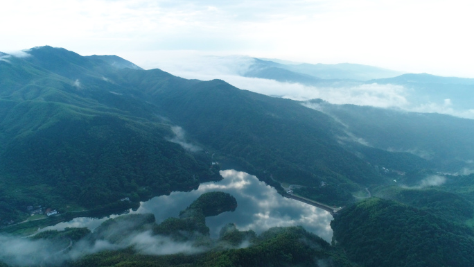 梅岭，竹海,盘山公路，林海，天空之境