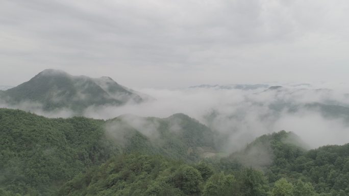 航拍大山 仙境唯美