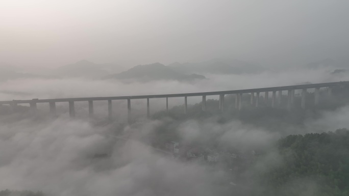 航拍中国山区高速高架桥云雾云海诸永高速