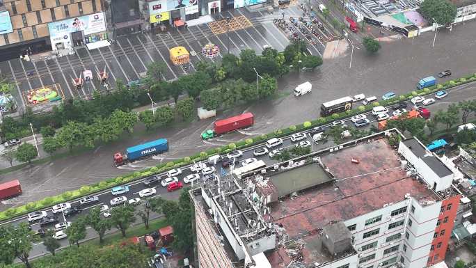 深圳暴雨直击