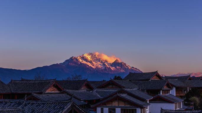 【正版素材】云南丽江古城与玉龙雪山2