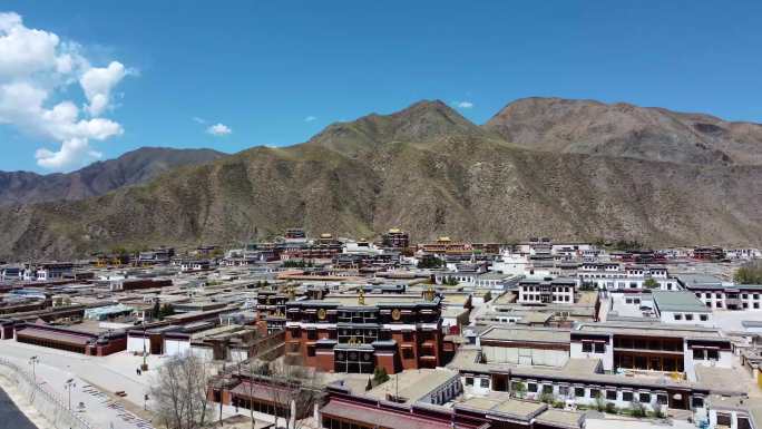 甘肃甘南夏河县拉卜楞寺航拍风景