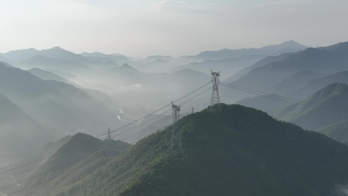 航拍江南浙江山区高山云雾电线电塔高压线