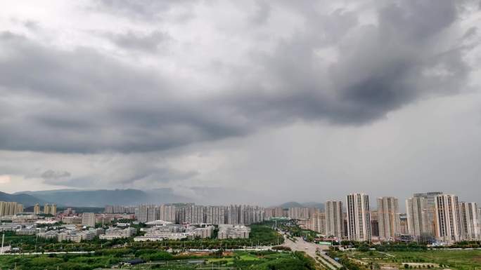 城市局部暴雨