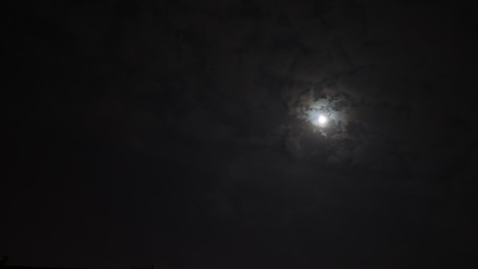 夜晚 月亮 云彩