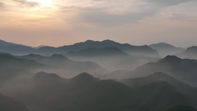 航拍江南浙江群山早晨云雾水墨画卷日出绍兴